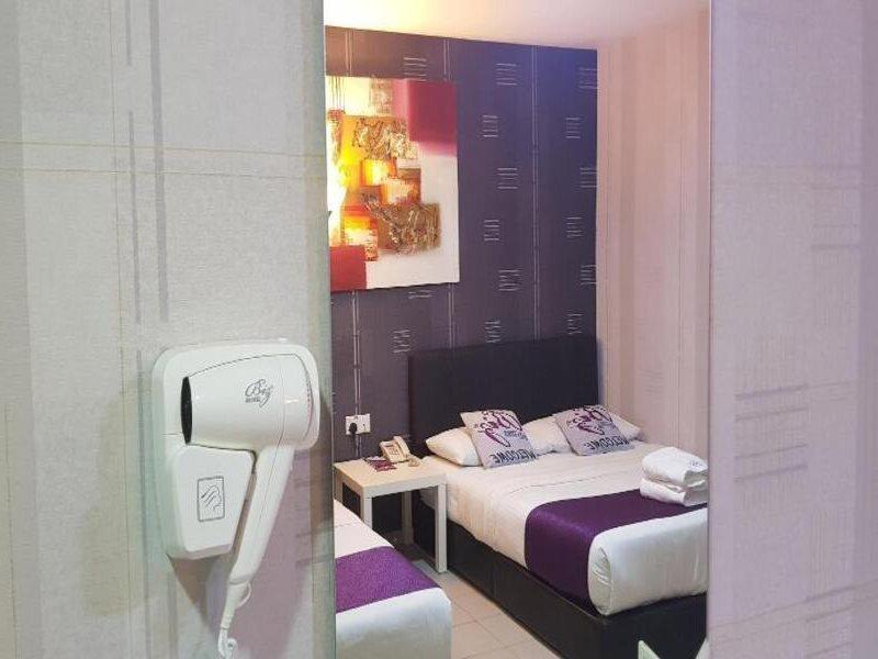 Biz Hotel Batu Pahat Extérieur photo
