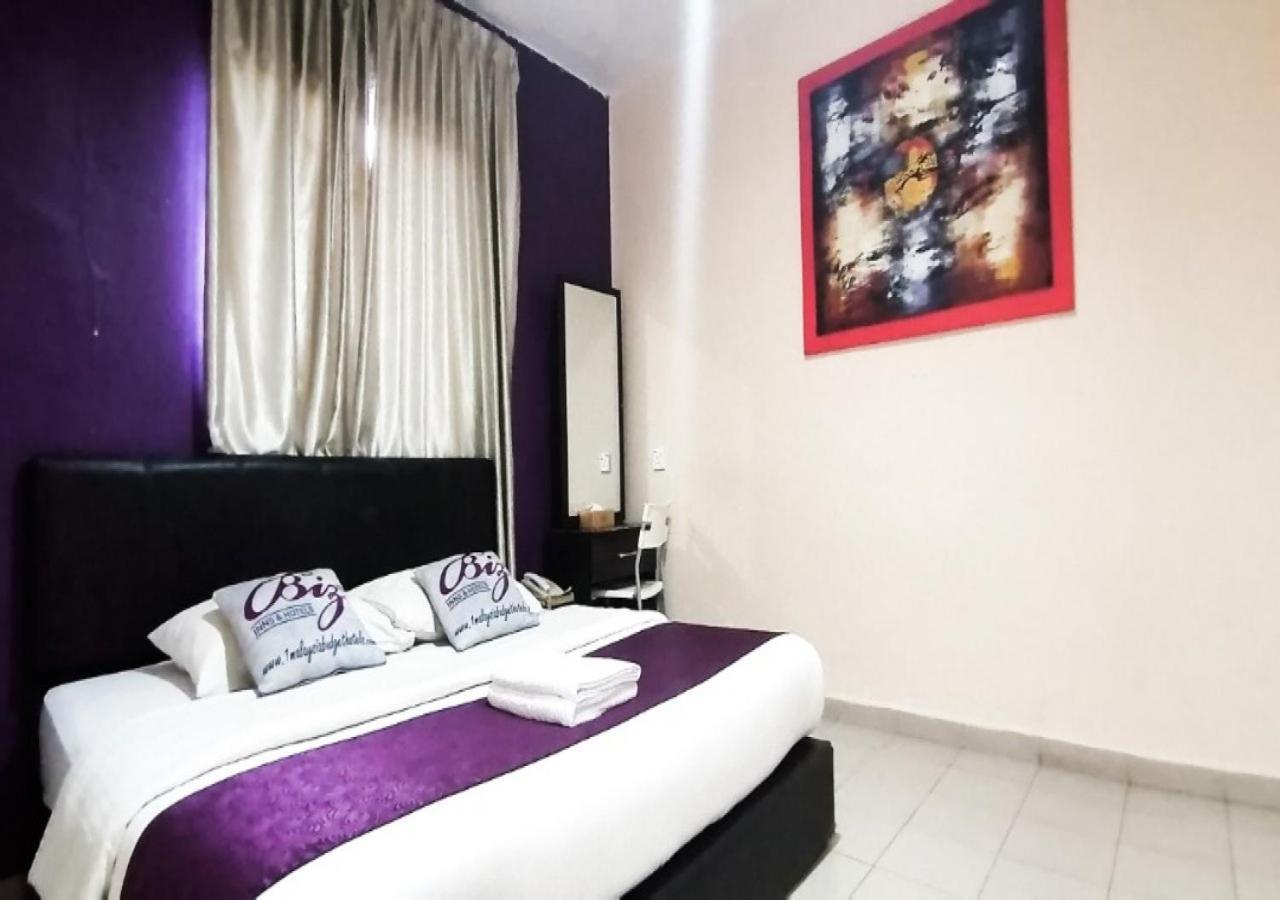 Biz Hotel Batu Pahat Extérieur photo